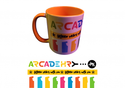 NOVINKA Hrnek 15 let ArcadeHry