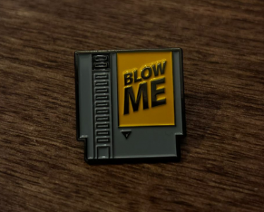 Odznak Nintendo NES cartridge